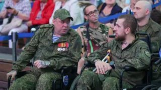 Министерство здравоохранения РФ заявило, что с середины 2023 года психолого-психиатрическая помощь была оказана сотням тысяч участников боевых действий, по стране открыто более 2,7 тыс. специализированных кабинетов и внедрена новая модель медико-психологического сопровождения.