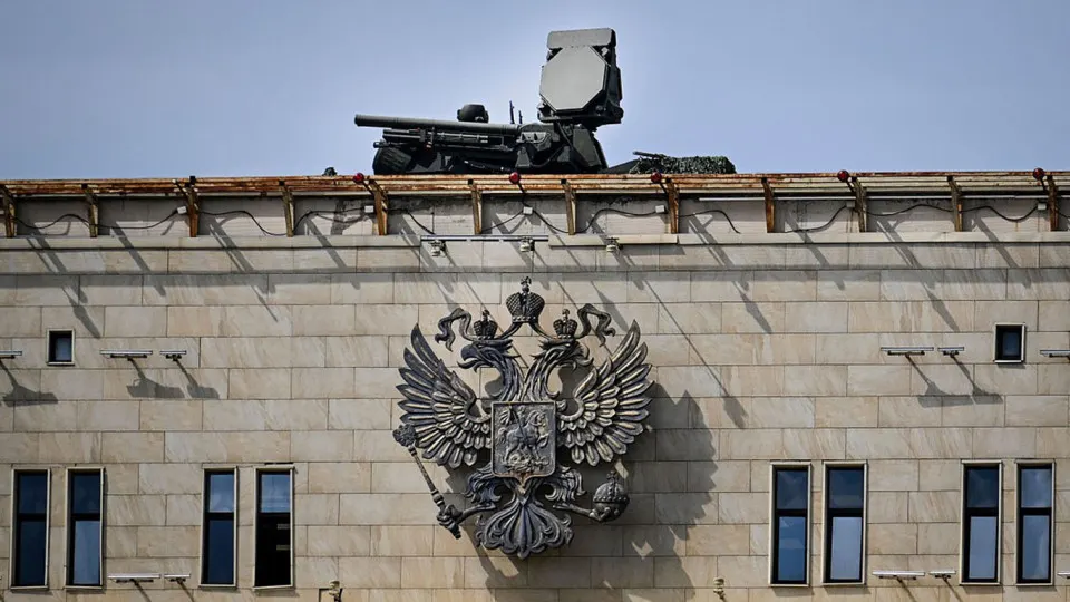 Переброска средств ПВО в столицу ради парада ослабила защиту других регионов — командир дронов предупредил, что удары наверняка нанесут по уязвимым энергетическим и военным объектам на периферии.