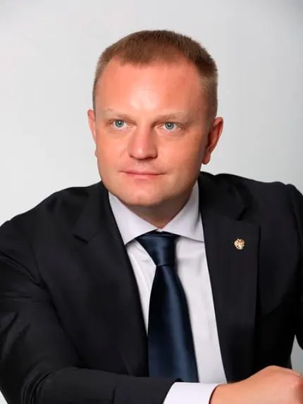 Татьяна Москалькова покидает должность; среди кандидатов также называются Артем Прокофьев (КПРФ) и Яна Лантратова («Справедливая Россия»).