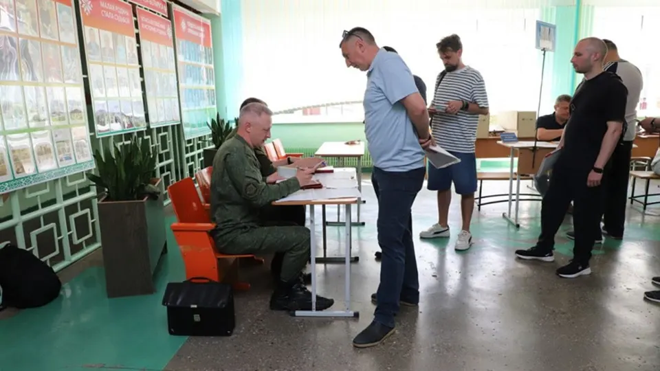 Минобороны объявило о плановых учениях с военкоматами в приграничной Гродненской области: резервистов вызывают для сверки учётных данных и подготовки в рамках манёвров.