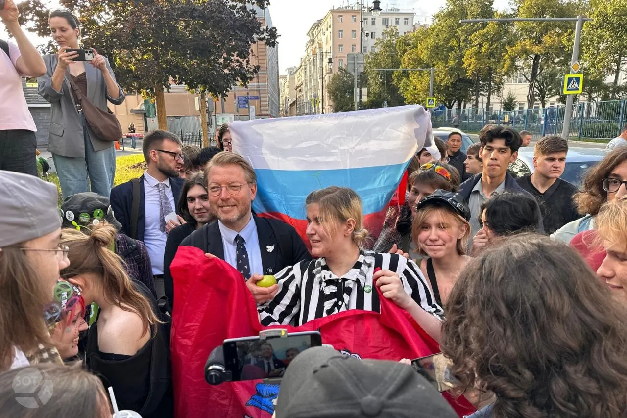 Суд принял решение не рассматривать надзорную жалобу «Яблока» на отмену регистрации федерального списка на выборах в Госдуму; мотивы отказа не раскрыты.