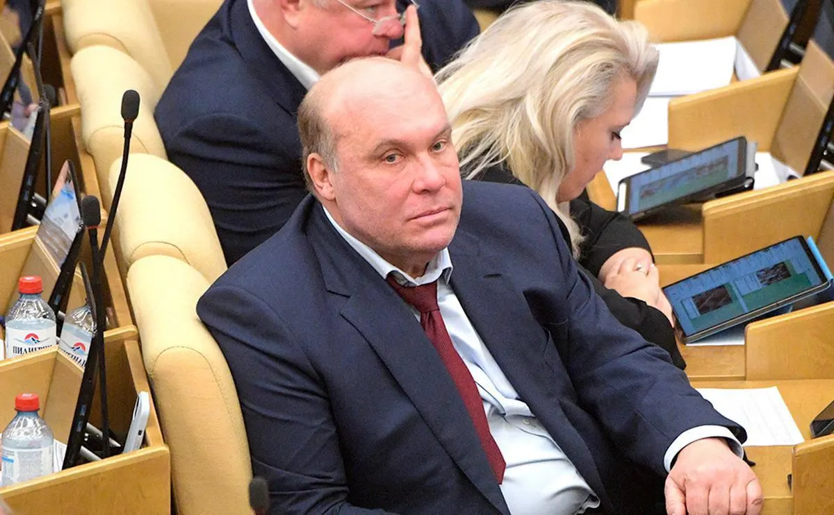 Депутат назвал сообщения о мобилизации слухами и сообщил, что источник этих сведений — иностранные спецслужбы, стремящиеся запугать граждан.