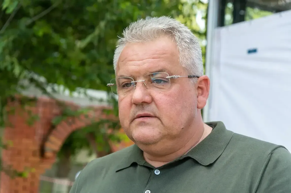 Гибели чиновников на войне продолжаются: последняя резонансная гибель — бывшего мэра Белгорода Константина Полежаева; погиб при боевых действиях.