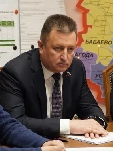 Проект ограничивает право общих собраний жильцов снижать тарифы — теперь можно будет голосовать только за их увеличение, что приведёт к росту расходов для многих семей.
