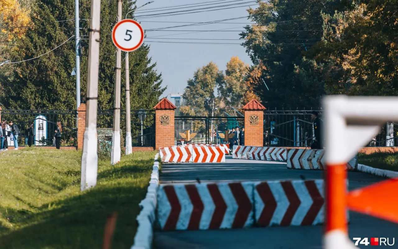Правительство распорядилось вывести Челябинское высшее военное авиационное училище штурманов из подчинения Военно-воздушной академии; реорганизацию должны завершить к 1 сентября 2026 года.