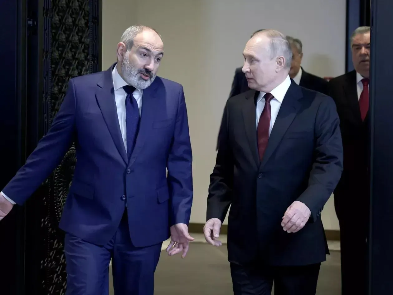 Премьер-министр Никол Пашинян заявил, что Ереван не присоединится к антироссийским санкциям Евросоюза и не будет помогать их обходить, указывая на уязвимость армянской экономики.