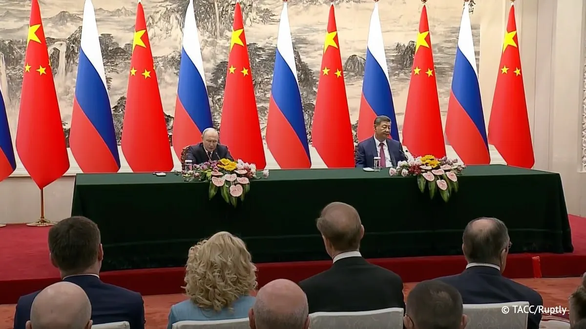 Путин и Си Цзиньпин подписали декларацию о новом типе международных отношений; документ задаёт направления двустороннего сотрудничества, а безвиз между странами продлён до конца 2027 года.
