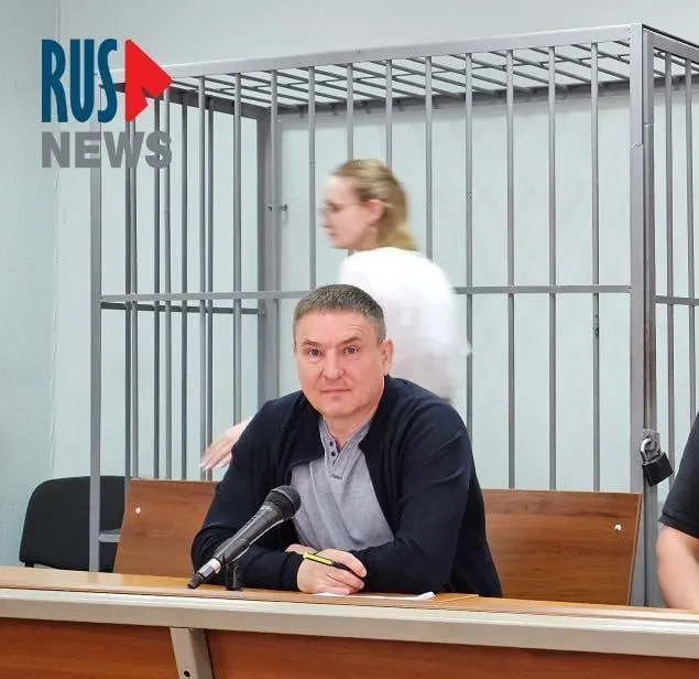 Правозащитник Алексей Соколов сообщил, что в карцере дают бумагу и ручку лишь на полтора часа в сутки, чего недостаточно для подготовки к суду; Верховный суд отказался признать это нарушением.