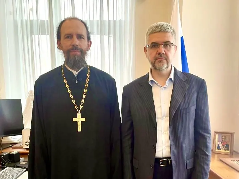 На Петербургском международном юридическом форуме заместитель министра юстиции заявил, что незарегистрированные брачные отношения подрывают традиционные институты и ведомство готовит изменения в Семейный кодекс.