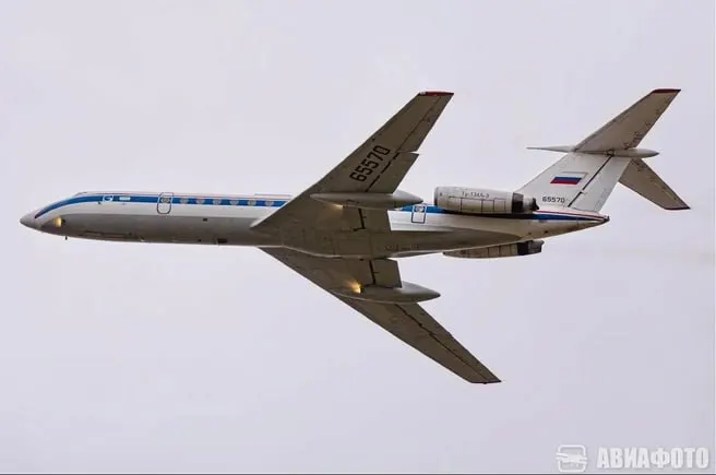 Жительница Кемерова увидела в небе самолёт военного транспортного назначения и обратилась в чат губернатора, но ответа не получила. Позже подтвердилось, что такой самолёт действительно находился в воздушном пространстве региона.