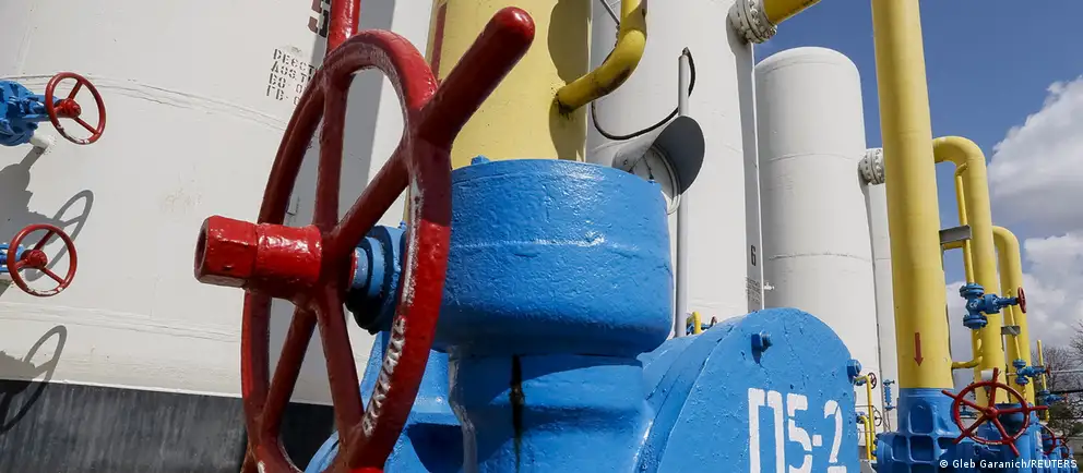С 1 января 2025 года транзит российского газа через Украину остановлен: Киев не продлил контракт по соображениям безопасности. Наибольшие последствия испытывает Молдова, другие страны перенастроили маршруты поставок.