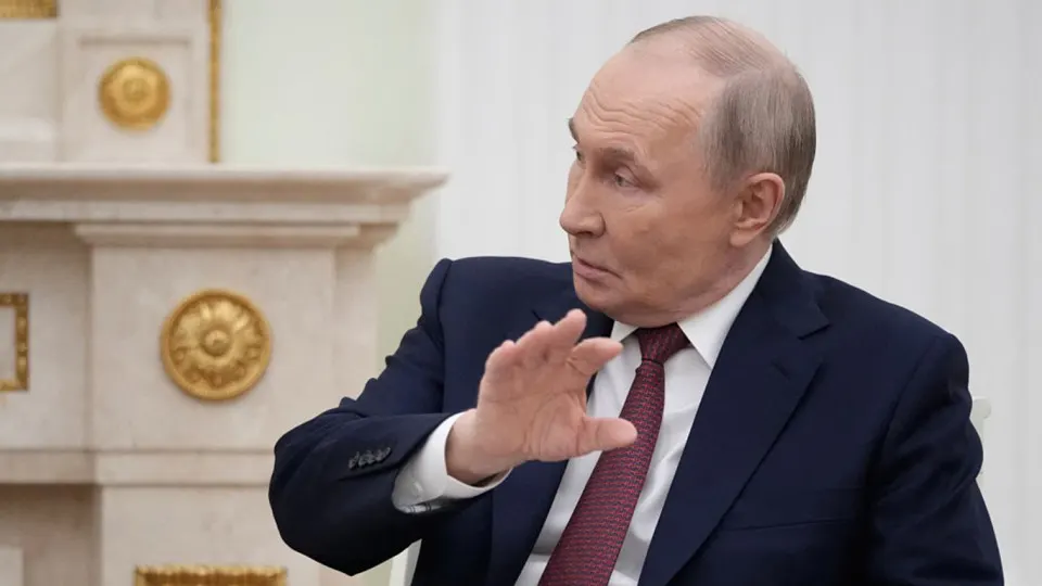 За последние годы в России активизировались изъятия активов у крупных собственников: под ударом — как бывшие чиновники, так и давние бизнесмены, а объёмы конфискаций достигают триллионов рублей.