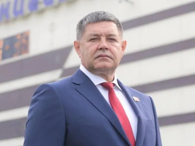 Юрий Деребян мог получить реальный срок по обвинению в уклонении от налогов на сумму более 250 млн рублей, но вместо этого суд назначил сравнительно небольшой штраф.