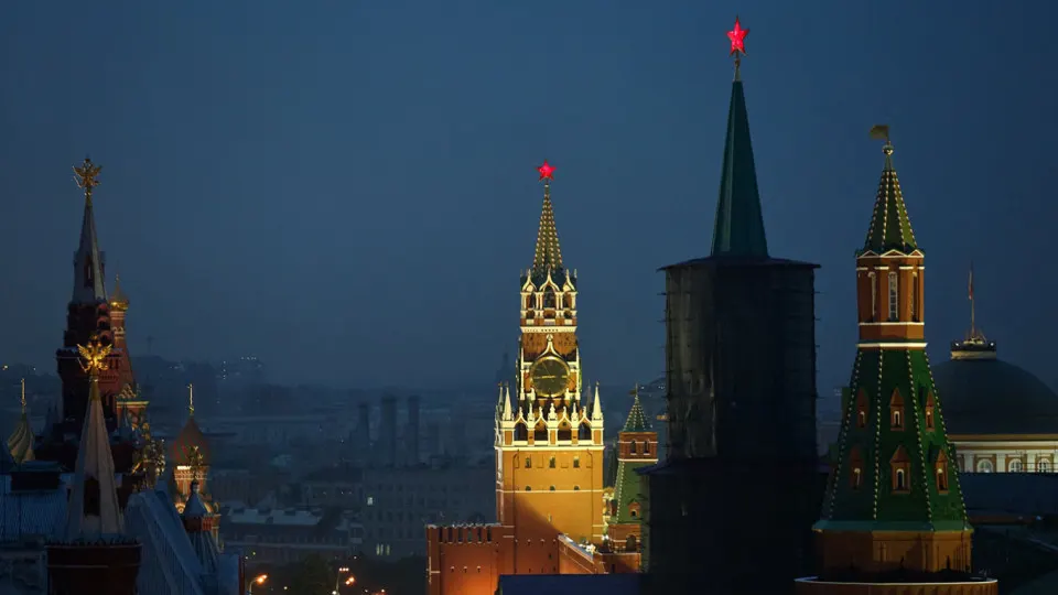 Утекшие документы агентства показывают, что в интернете планировали развернуть сеть клонированных «энциклопедий», фальшивых СМИ и фиктивных аналитических центров, чтобы повлиять на результаты поиска и обучающие данные больших языковых моделей.