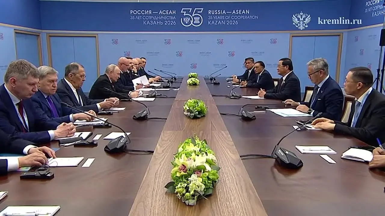На саммите президент обсудил двустороннее сотрудничество, поблагодарил партнёров за поздравления и подарок для зоопарка Казани. Министр иностранных дел Сергей Лавров заявил о планах наносить массированные удары по целям Вооружённых сил Украины.
