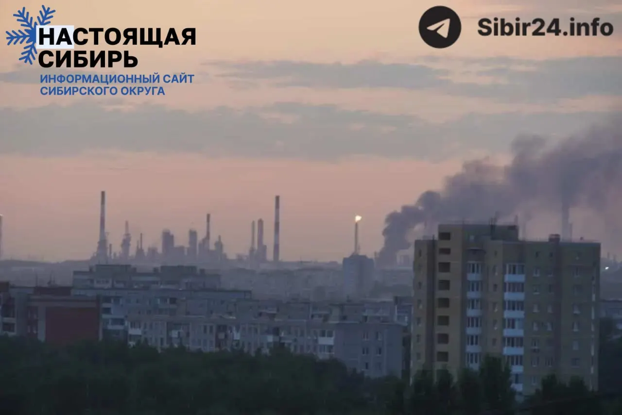 После атаки беспилотников Омский нефтеперерафинационный завод мощностью 22 млн тонн в год прекратил работу. Это может привести к дефициту топлива, сбоям в логистике и росту цен по всему востоку страны.