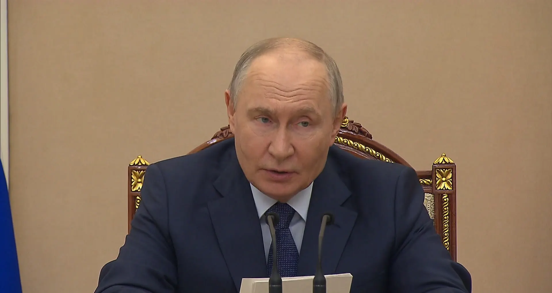 На совещании обсуждали рост ВВП, исполнение бюджета с профицитом и поручения по дополнительной поддержке регионов.