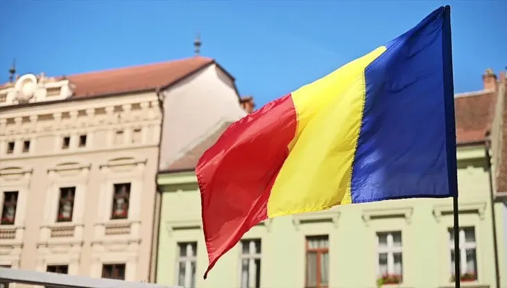 Румыния объявила одного из сотрудников российского посольства персоной нон грата после серии нарушений с беспилотниками 24–26 июля. МИД страны также отозвал посла в Москву для консультаций.