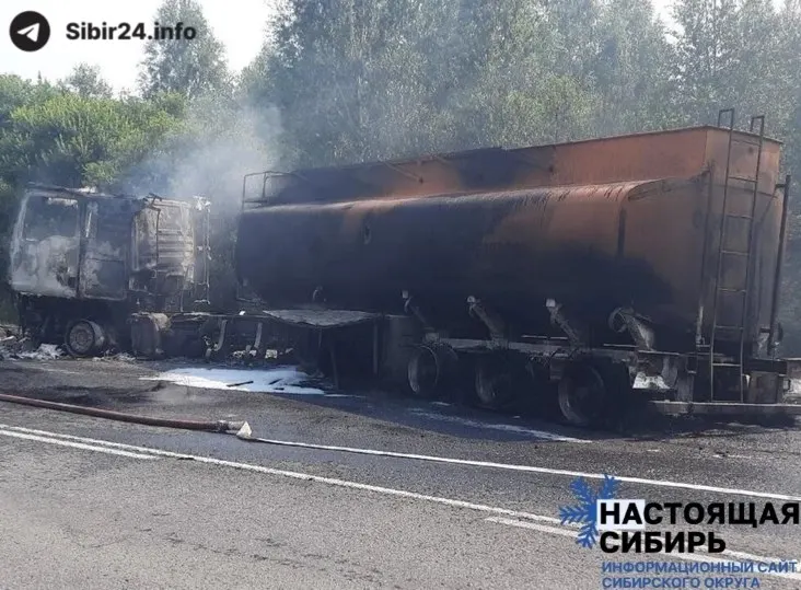12 июля на трассе Р-255 у поселка Успенка загорелся бензовоз. Пожар потушили за час, пострадавших нет, причины устанавливают.