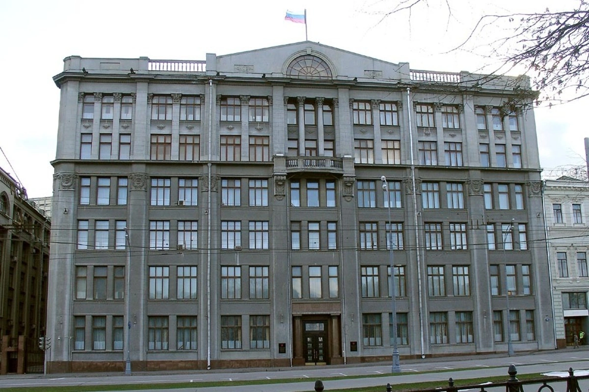 По словам источников в провластных СМИ, администрации президента рекомендовали не публиковать фото и видео последствий атак ВСУ по российской территории и вместо этого больше показывать результаты ударов российских сил по Украине.