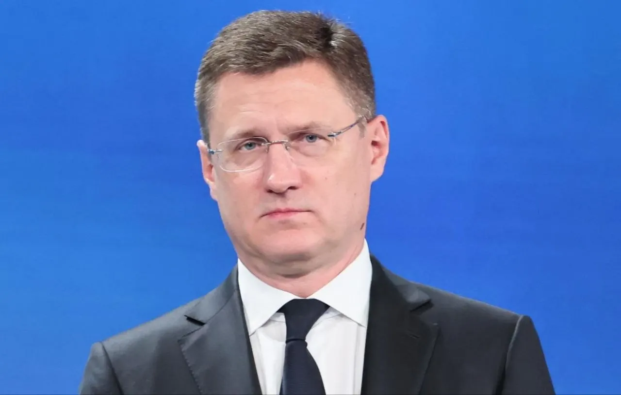 Вице-премьер поручил Минэнерго и ФАС усилить контроль за ценами на независимые заправочные станции; подробности — далее в материале.