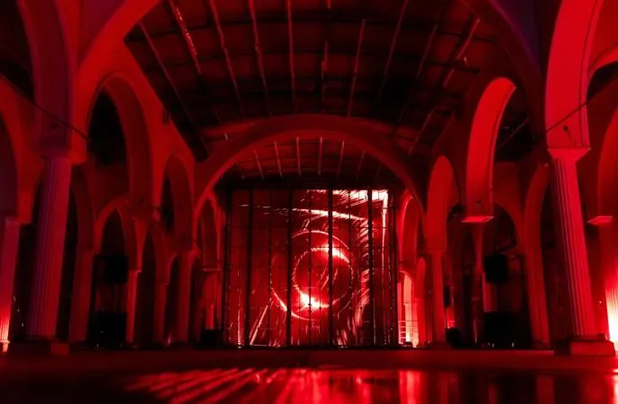 Разбираемся в задумке трёхдневного фестиваля, какие билеты нужны и какие части программы доступны бесплатно.