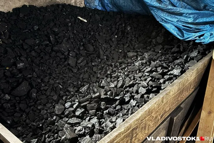 На местной котельной осталось угля на один день; против поставщика подан иск.