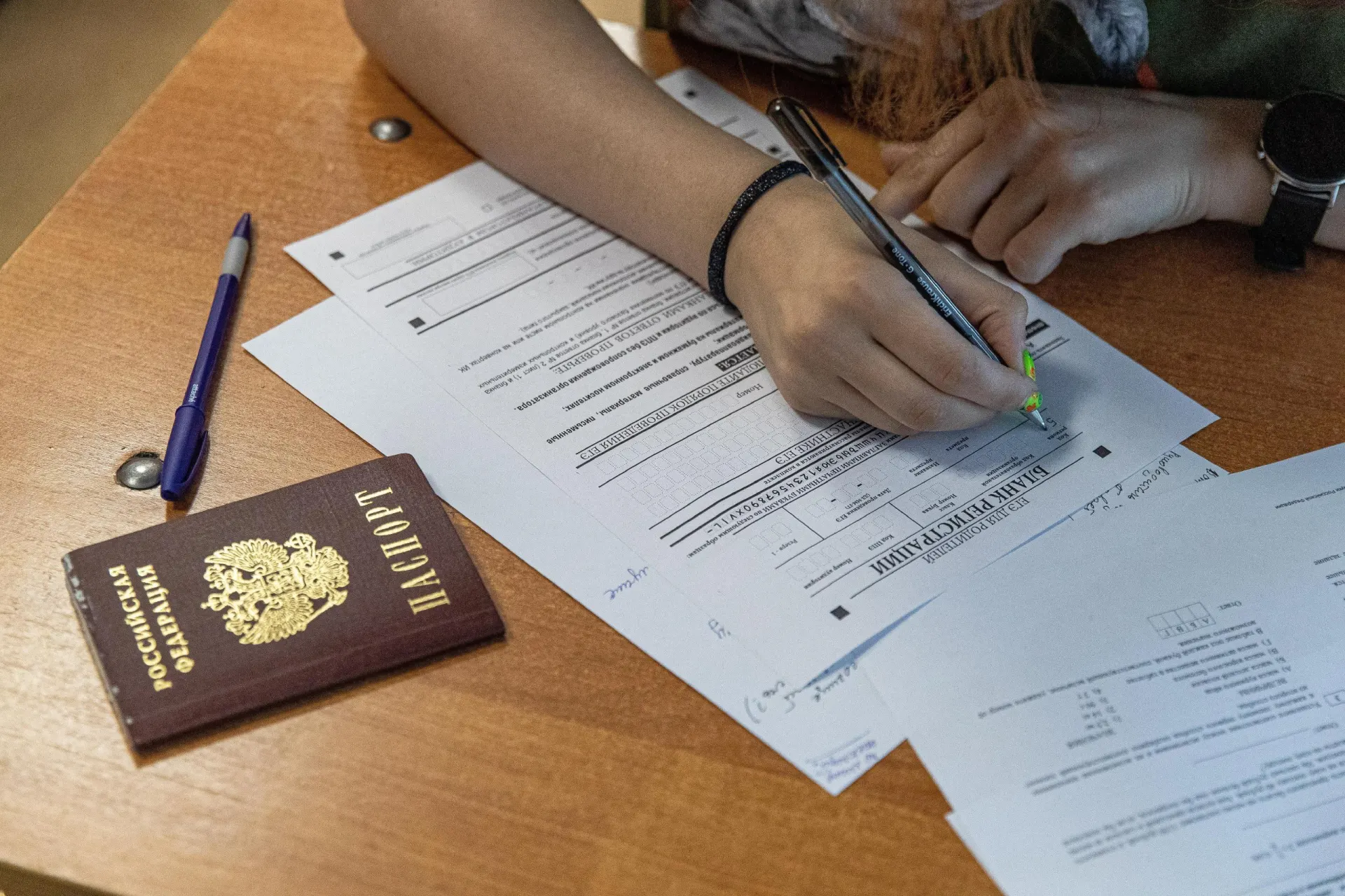 Минобрнауки предложило новые правила приёма в вузы с 2027 года: школьники смогут зарабатывать до 25 дополнительных баллов к ЕГЭ.